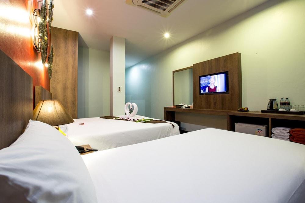 Youdee Hotel Patong - Formerly Meir Jarr Hotel Patong Kültér fotó