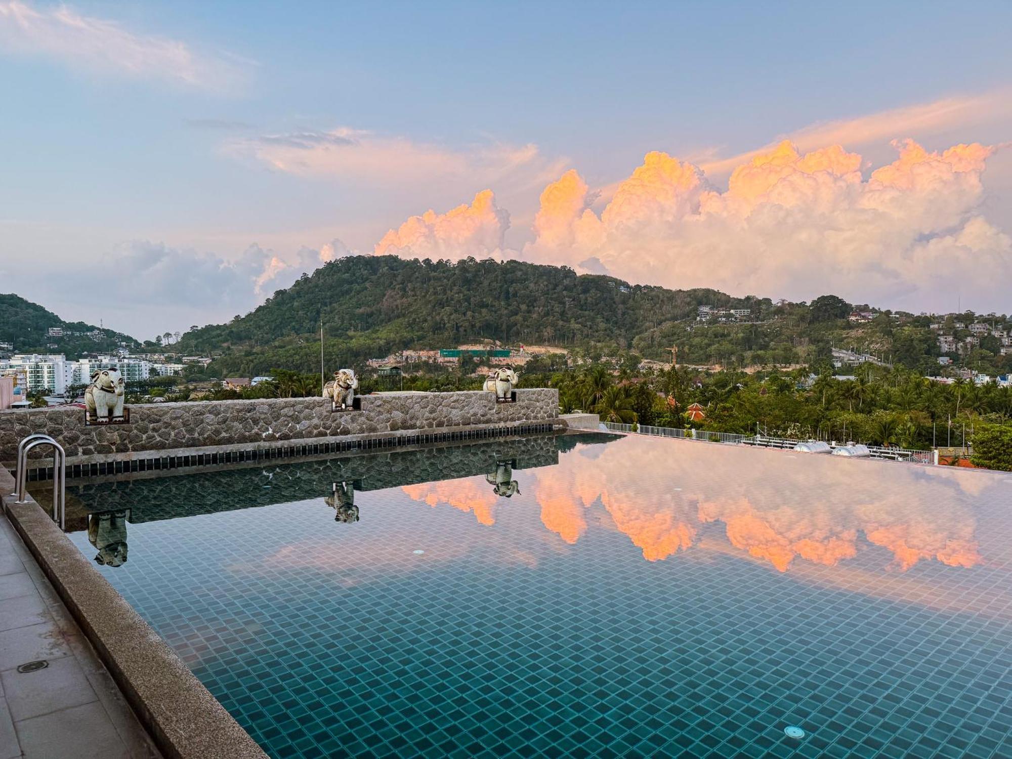 Youdee Hotel Patong - Formerly Meir Jarr Hotel Patong Kültér fotó